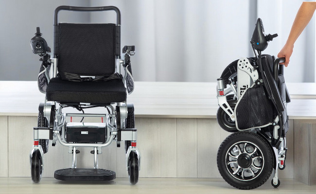 romer-r110-tekerlekli-sandalye-akulu-1-2-Photoroom.jpg