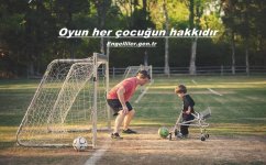 oynayan engelli çocuk.jpg